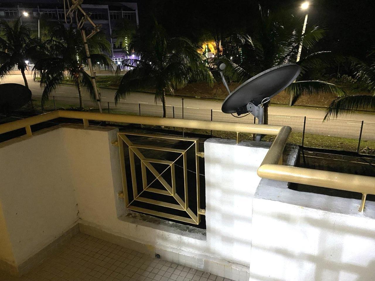 Purnama Homestay At Oceanview Resort Port Dickson Bagian luar foto